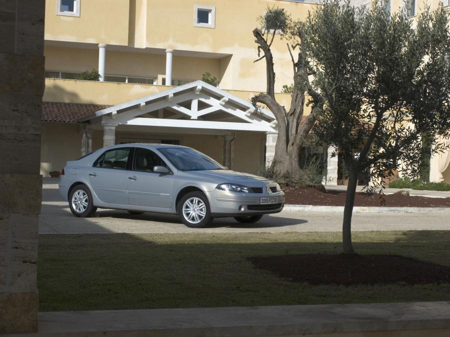  Renault Laguna II 2005 года  (фото 3 из 13)